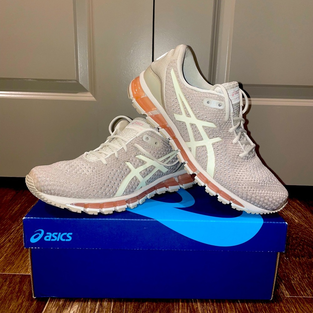 Women’s ASICS quantum gel 360 size 10 birch/feather grey